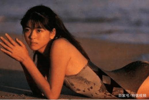 被李连杰“耽误一生”的日本红颜，风情万种美