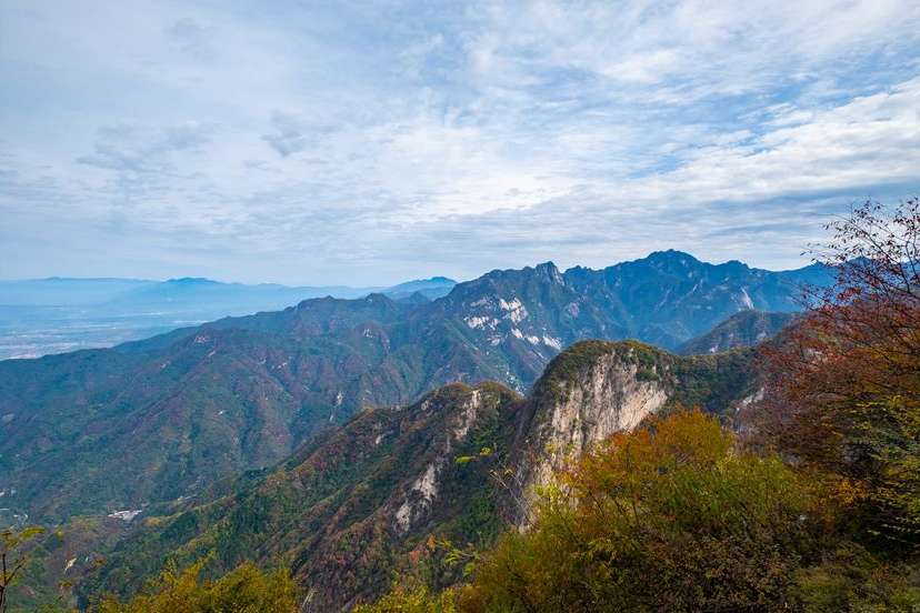 原创 登顶嘉午台,行走在龙脊上感受秦岭秋季的旖旎!