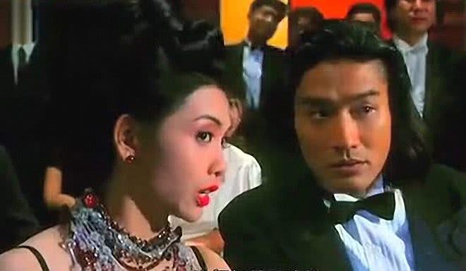52岁的她已是三孩妈，风姿依旧如30岁，不愧为王