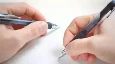 婴儿左撇子右撇子 7163211fb5274ed58d653ad1ade3c650.jpeg