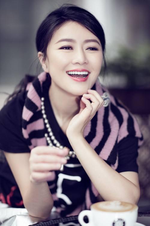 她29岁打败章子怡拿下影后，事业巅峰时退出娱乐
