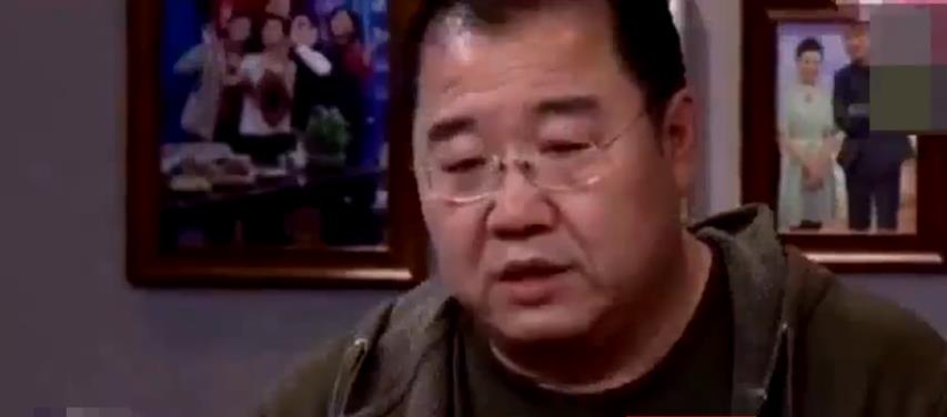 原创英达现任妻子露面!与哥哥梁天罕见同框,力破因宋丹丹反目传言