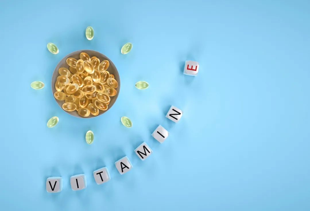 吃避孕药为什么吃维生素e