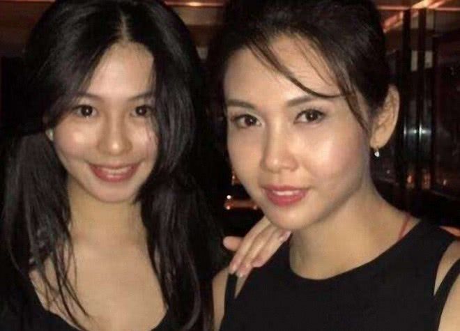 52岁的她已是三孩妈，风姿依旧如30岁，不愧为王