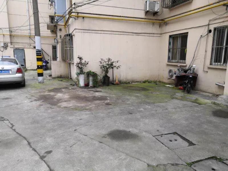 宜兴阳羡新村老太堆起的"垃圾山"被移走!