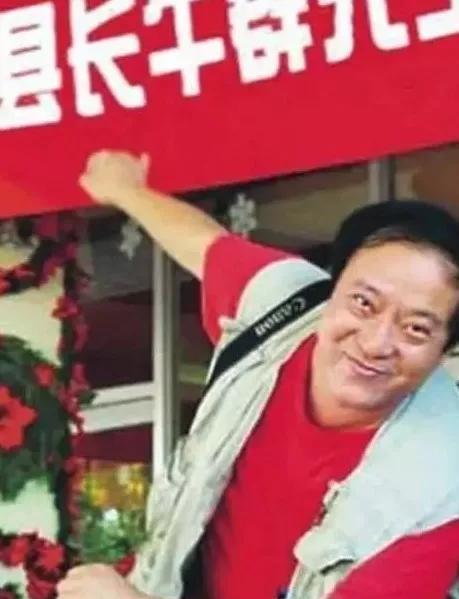 妻离子散，参加节目晕倒，离开冯巩后，牛群这