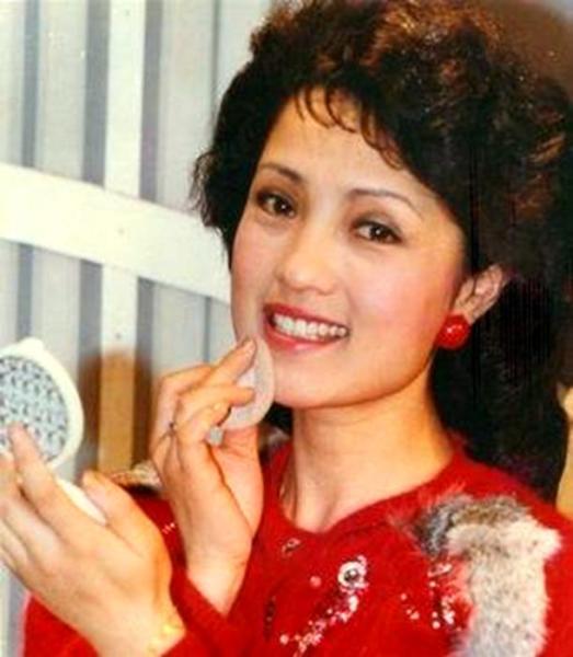 总有人把她和侯玉婷弄混，从服务员到广东台一