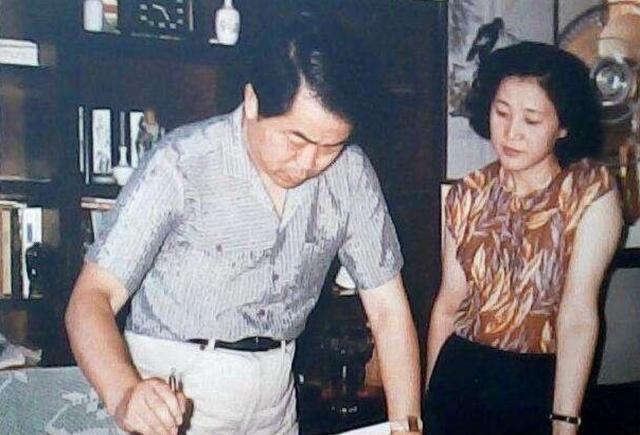 大画家范曾的婚姻:为了你,我从黑发变到白头—是爱情,也是人生_超越