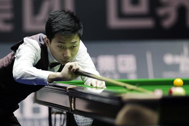 斯诺克@吕昊天强势开局，中国95后4-3险胜冲冠！轰1杆破百2杆50+