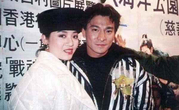 她是香港的女儿，穿婚纱含泪倒在刘德华怀里，