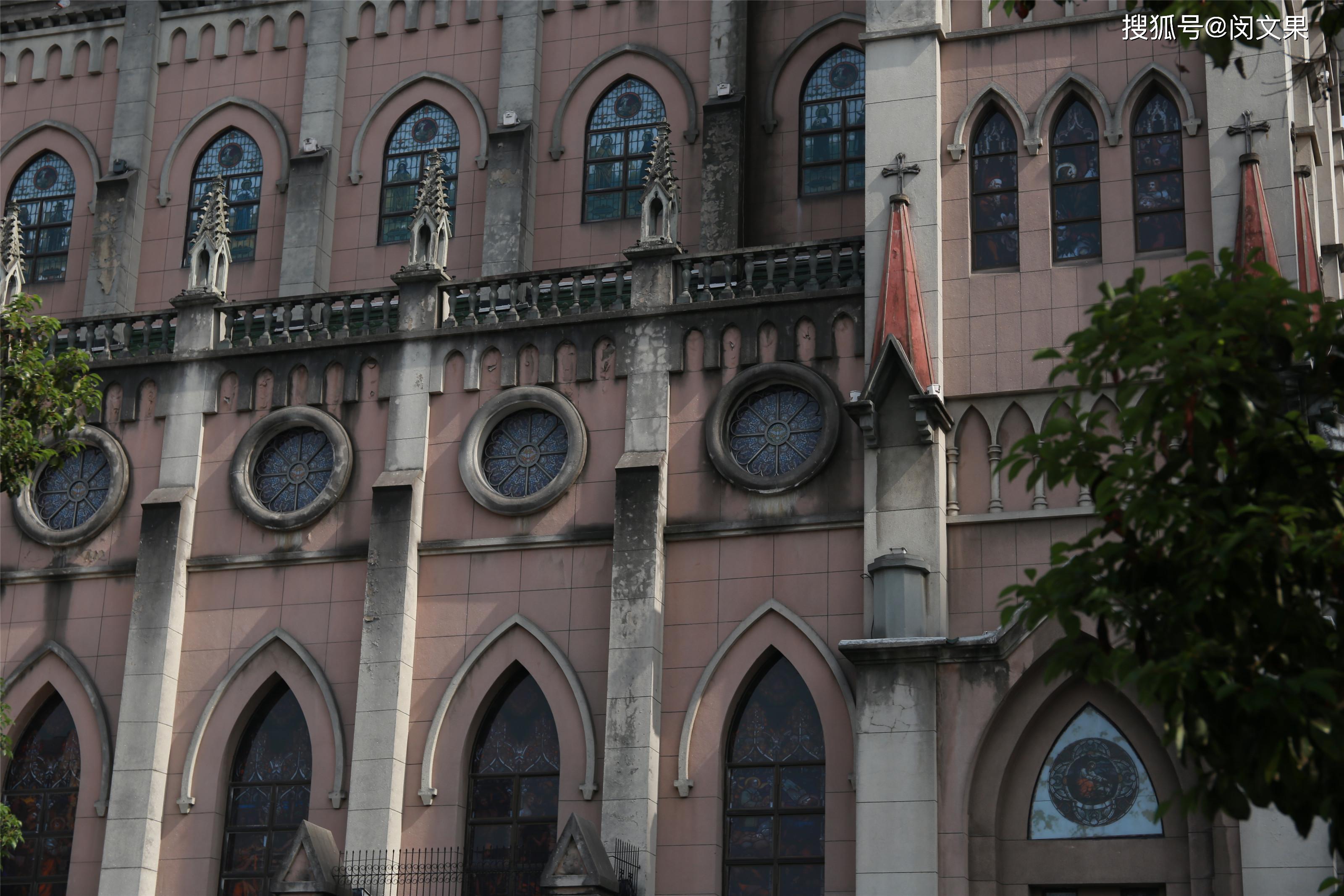宁波药行街天主堂,有中国教堂目前最高钟楼_摄影