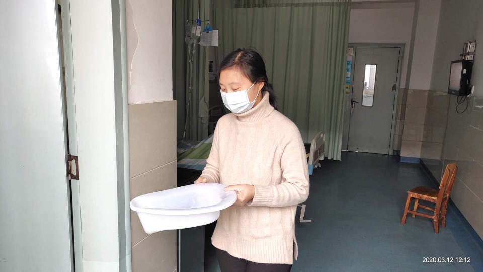 湖北公安照顾公婆的好儿媳宋洪玲：疫情之下 孝