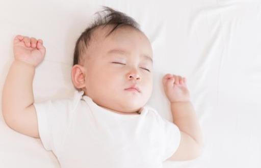 【拇指】磨牙棒和安抚奶嘴，这正常吗？应该怎么处理宝宝喜欢吮吸拇指