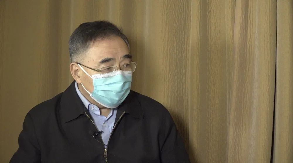 湖北人口罩_戴口罩的卡通图片(2)
