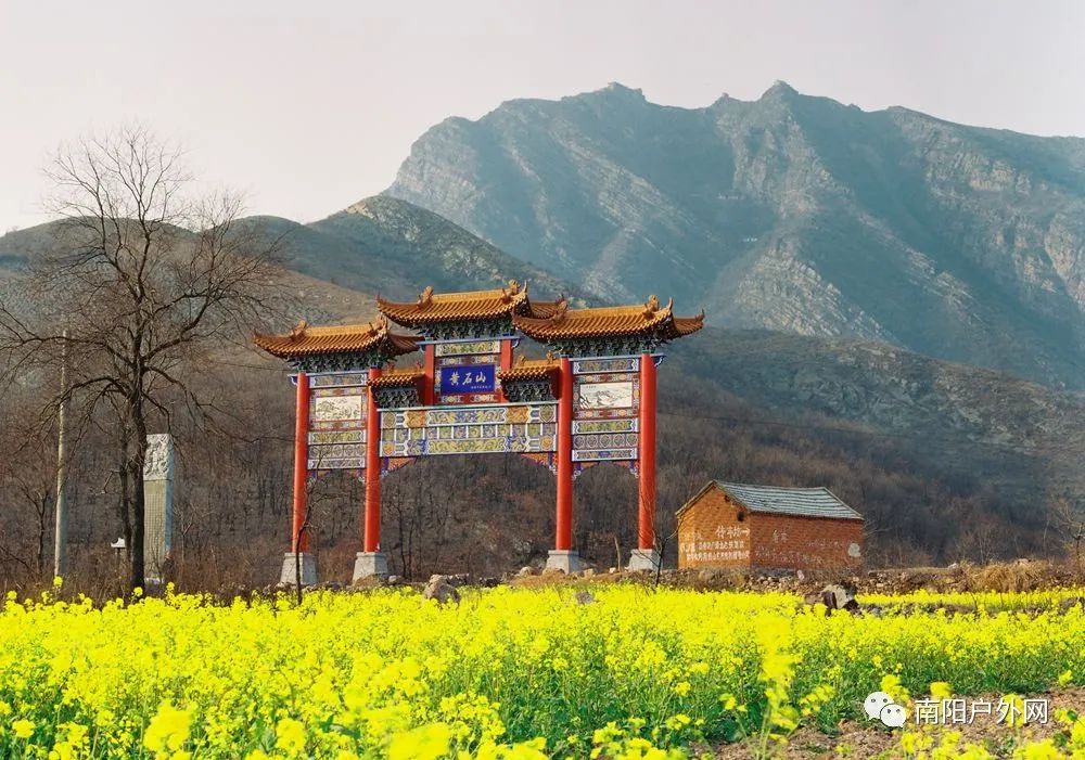 大寺山位于方城县城东南15公里处大乘山,你可在南阳乘车到方城县城后