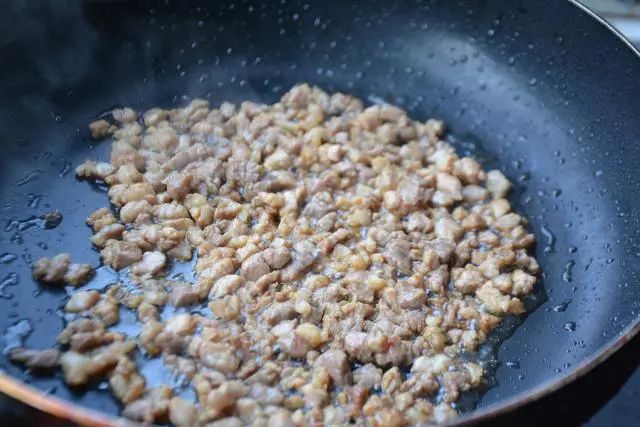 米饭拌什么酱吃最好吃 4dd5af2e689646af90682b28d98f5513.jpeg