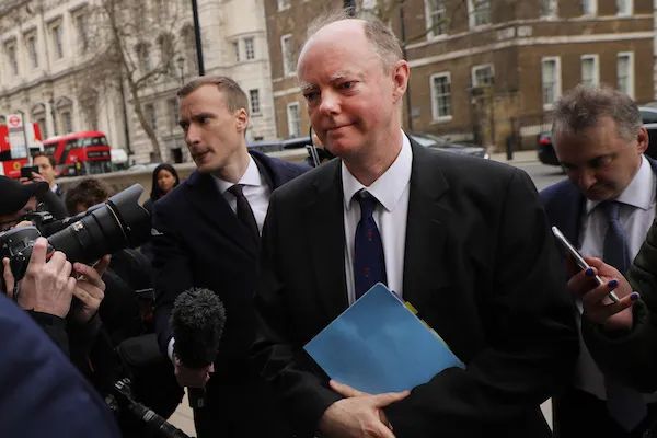 英国科学家发布两封公开信，敦促采取更严抗疫措施