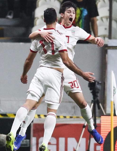 [阿兹蒙]单场戴帽+独造4球闪耀欧洲，本赛季狂造21球，7-1！国足克星踢疯了