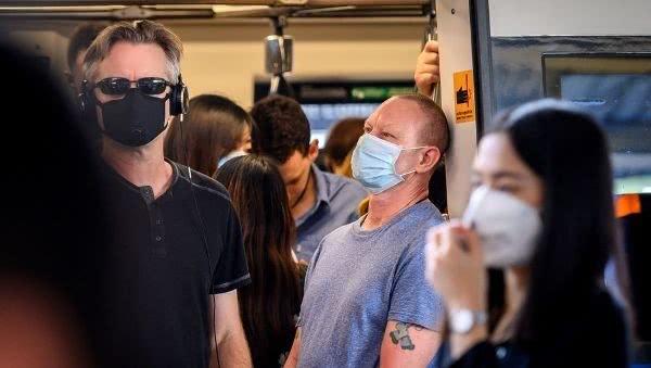 波兰人口罩_戴口罩的卡通图片(3)