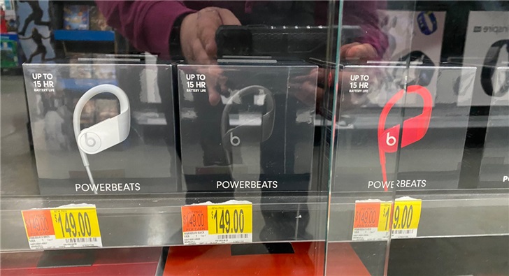 苹果新款Powerbeats4耳机沃尔玛超市开售，149美元