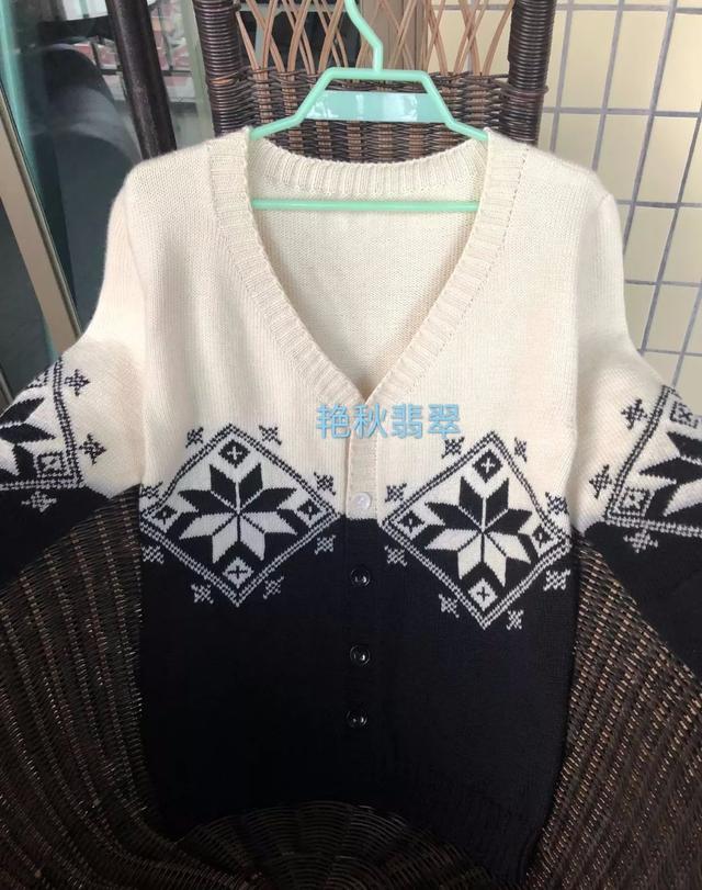 男生棒针雪花提花开衫毛衣(附图解)
