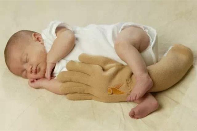 小孩多久会抓东西 e4ea585eb43f4d368edc74d07468ab8a.jpeg