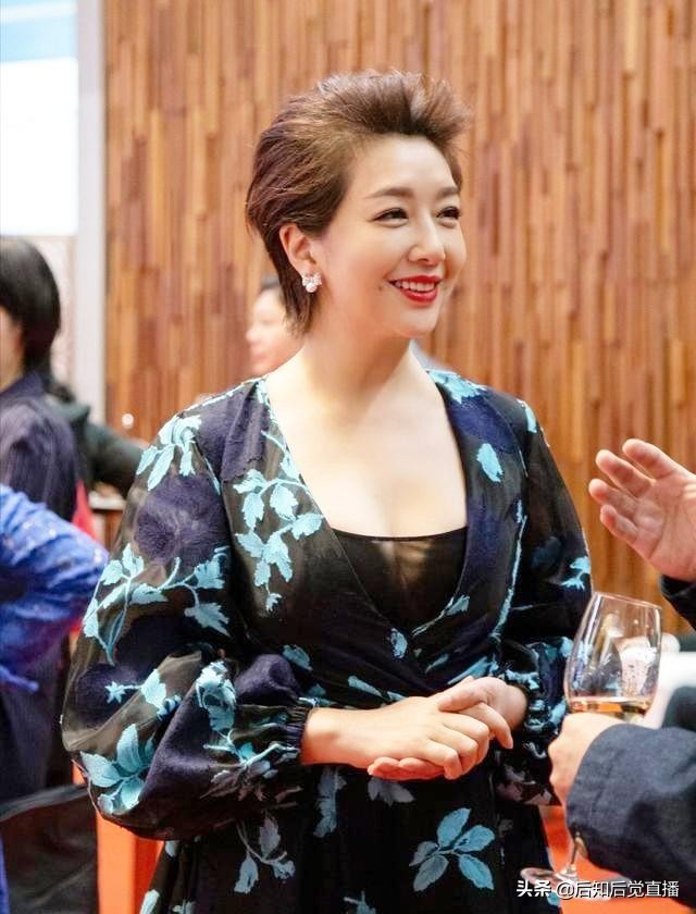 影视女演员江珊 53岁的她依然貌美如花 气质仍在 照片