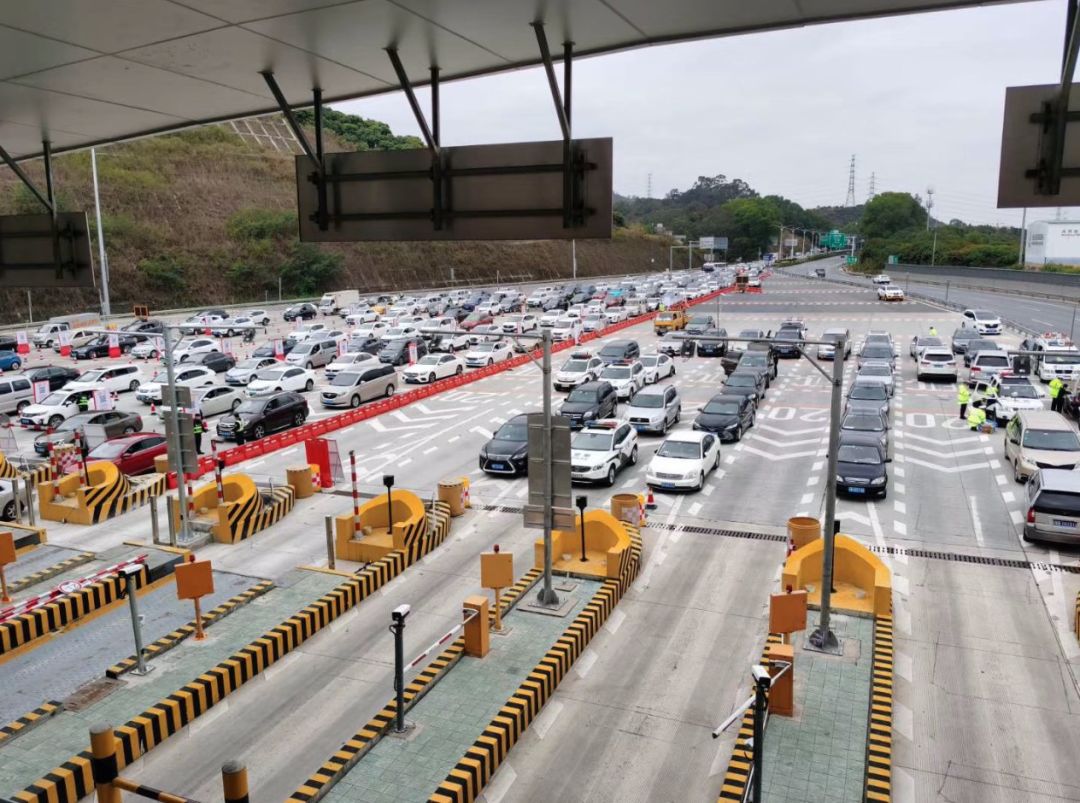 深圳GDP靠修路挖路_深圳特色修路表情包