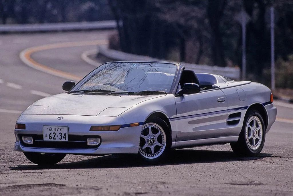 丰田做了100台会漏水的mr2 Spider