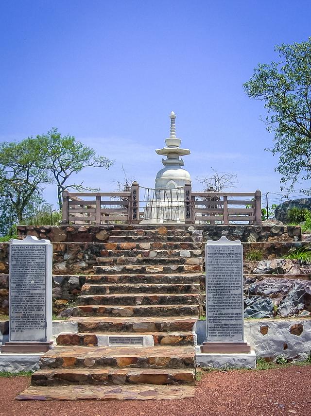 原创竹林精舍:印度第一佛寺,日本僧团复建,当地人却只喜欢来乘凉