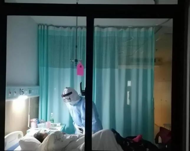 救援：又是谁的女儿湖北救援日记：这是谁的妈妈
