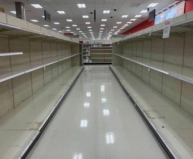 美各地机场陷入混乱 州长怒怼特朗普 要求联邦政