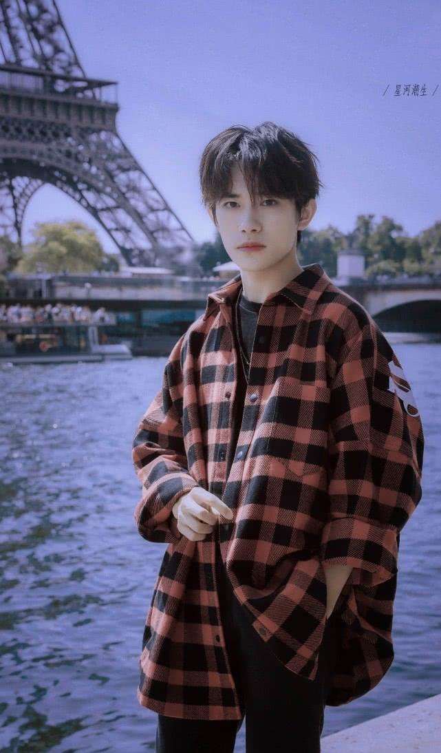 易烊千玺姓名怎么读 7f887c63fa52448cbc91e10da24b4dfa.jpeg