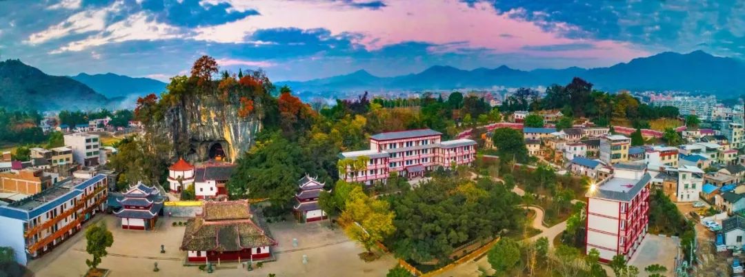 武平狮岩景区图:刘艳晖梁野山景区图:李雨杉上杭梅花山虎园毛泽东