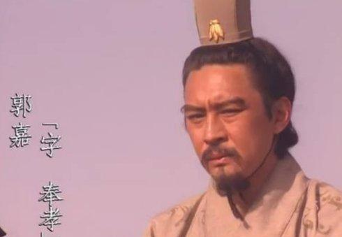成名后退隐经商，复出拍戏险被淹死，如今凭独