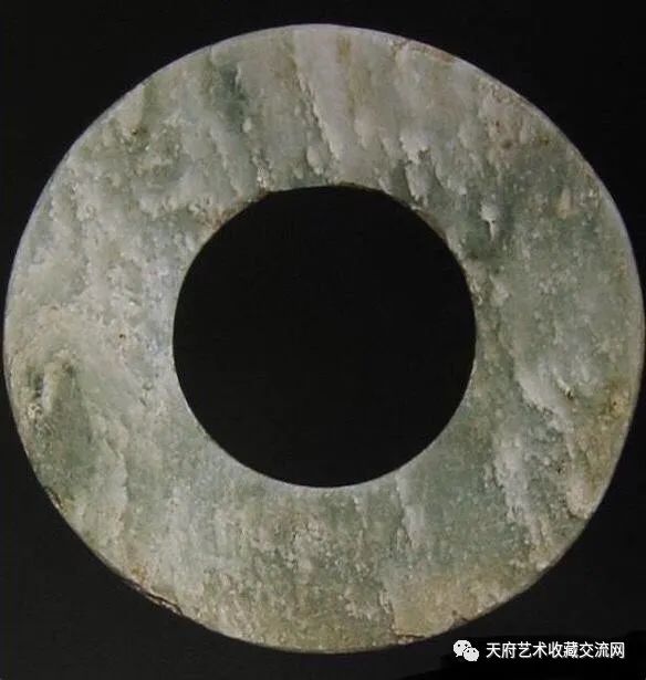 古代玉器神奇的冰裂纹