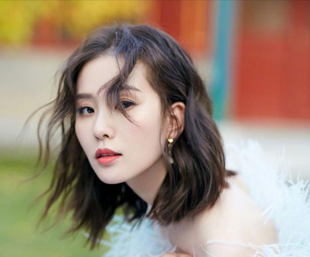 杨洋大力转型？