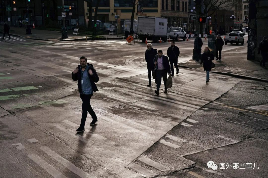 中国女子在美国出现新冠症状3次被拒绝检测 回国
