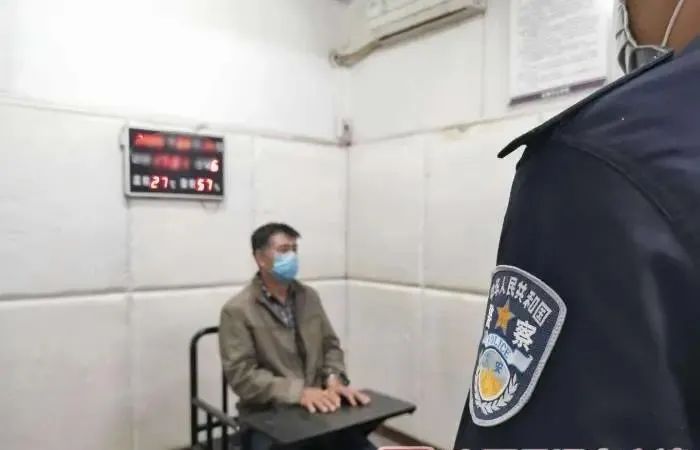 广西丨调侃女乘客，还打死她男友！这司机逃了