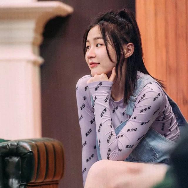 央视春晚成名的金靖身世惹人怜：父亲是残疾人