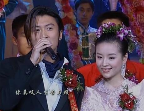 40岁的谢霆锋弹吉他，带我回到2000年