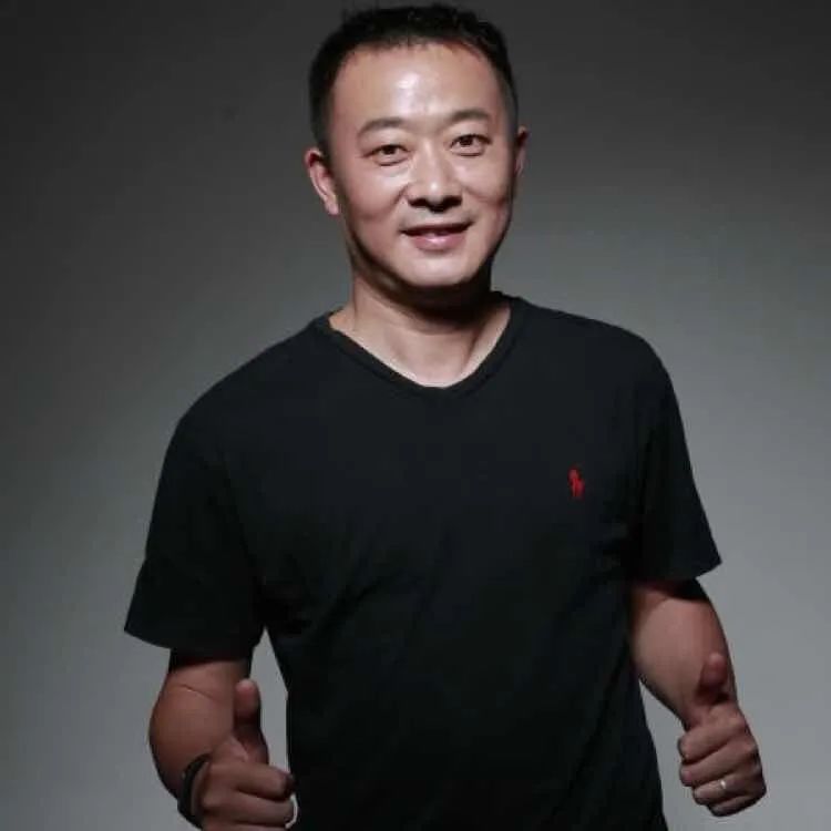 吴林包装之家创始人疫情时期，包装之家及时对接生产企业间的供需信息，