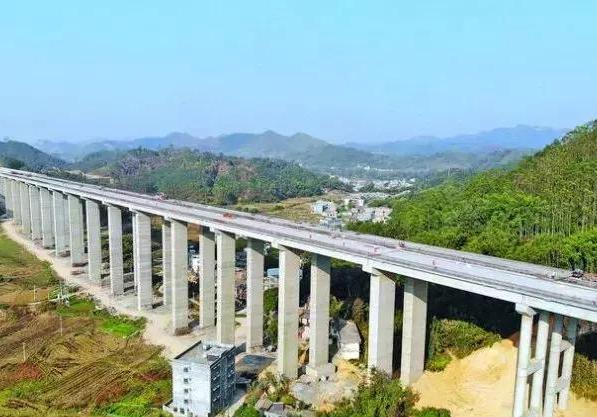 岑溪(粤桂界)至大新公路(玉林至横县段),岑溪(粤桂界)至大新公路