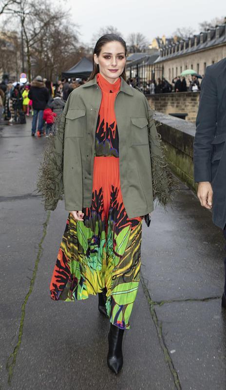 「Look」时尚又保暖春天想穿连衣裙怕冷怎么办？搭配长靴刚刚好