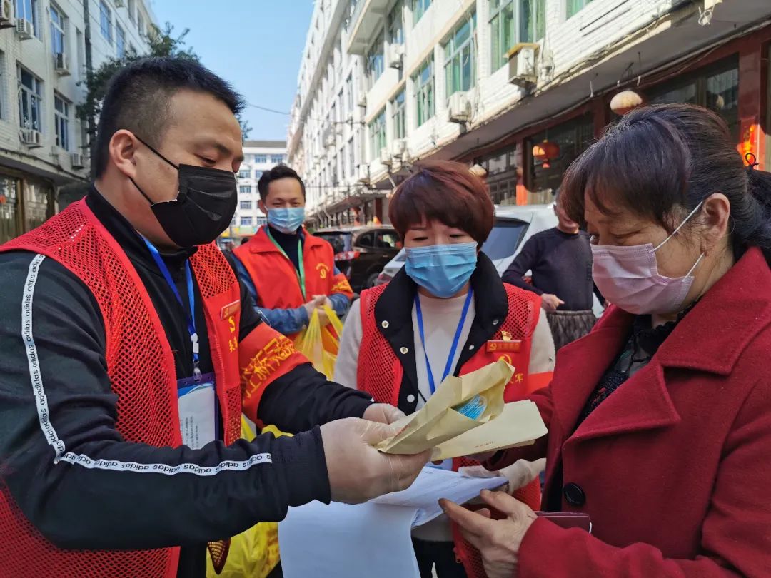 苍南为全县人民送口罩_疫情