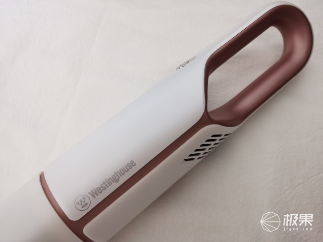 【吸尘器】家居、车内都好用！宝宝的贴身清洁专家！便携无束缚的吸尘器