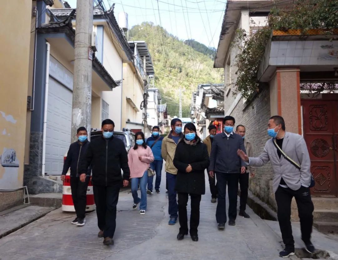 县人大常委会班子启动城乡人居环境提升督查工作_金顶