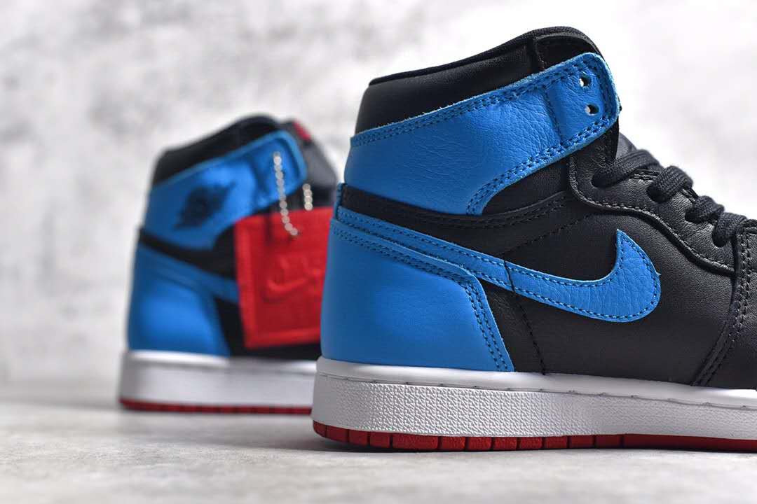 airjordanaj1highunctochicago反转警灯开箱测评细节真假对比