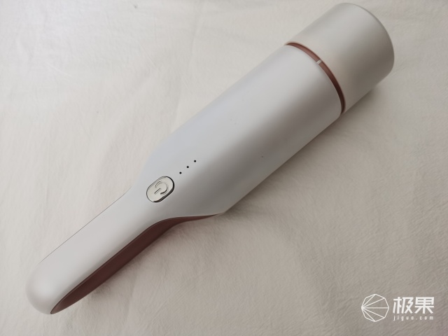 【吸尘器】家居、车内都好用！宝宝的贴身清洁专家！便携无束缚的吸尘器