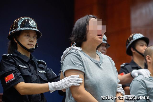 现场是否允许民众参观?执行死刑后如何处理尸体?